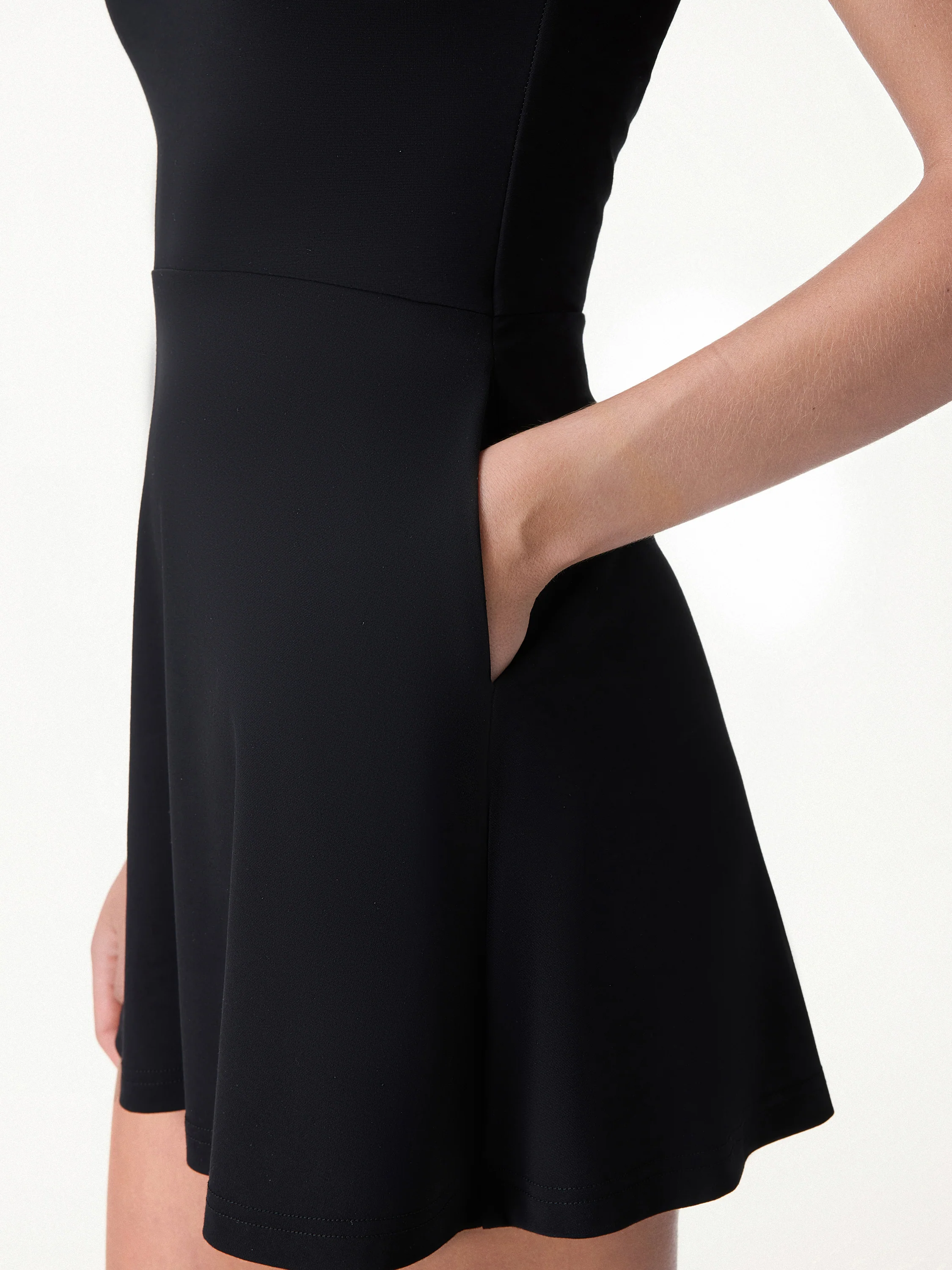 Quick-Dry Square Neck Back Cutout Court Bra Dress with Pockets - Image 4